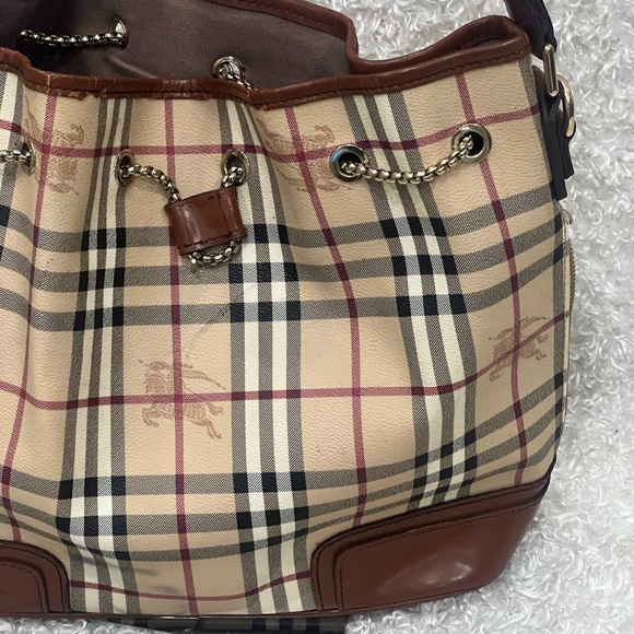 Burberry Beige/Brown Haymarket Check Canvas and Leather Drawstring Bucket Bag - Picture 2 of 16